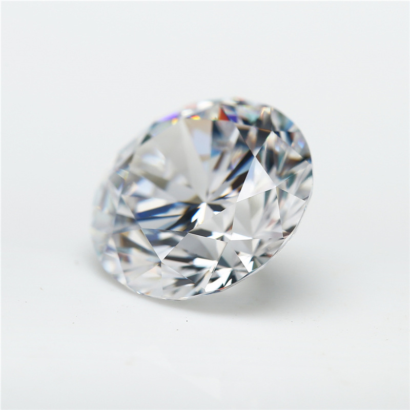 moissanite round stone
